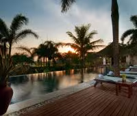 Villa Coraffan, Pool at sunset